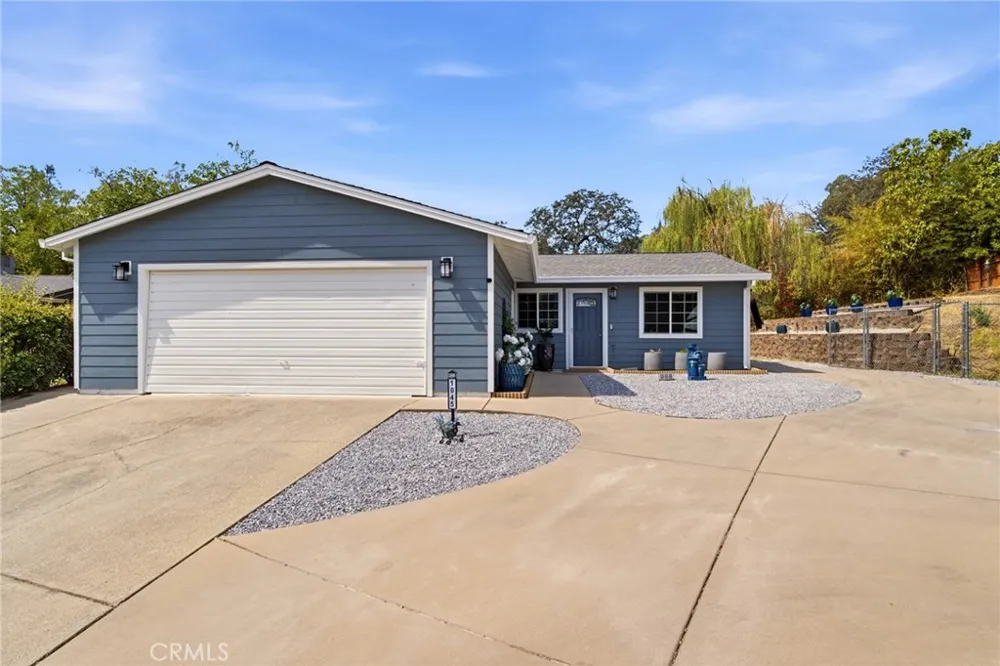 1045 Jaxon Way Redding, CA 96003