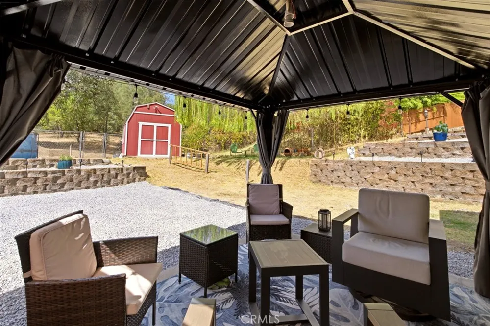 1045 Jaxon Way Redding, CA 96003