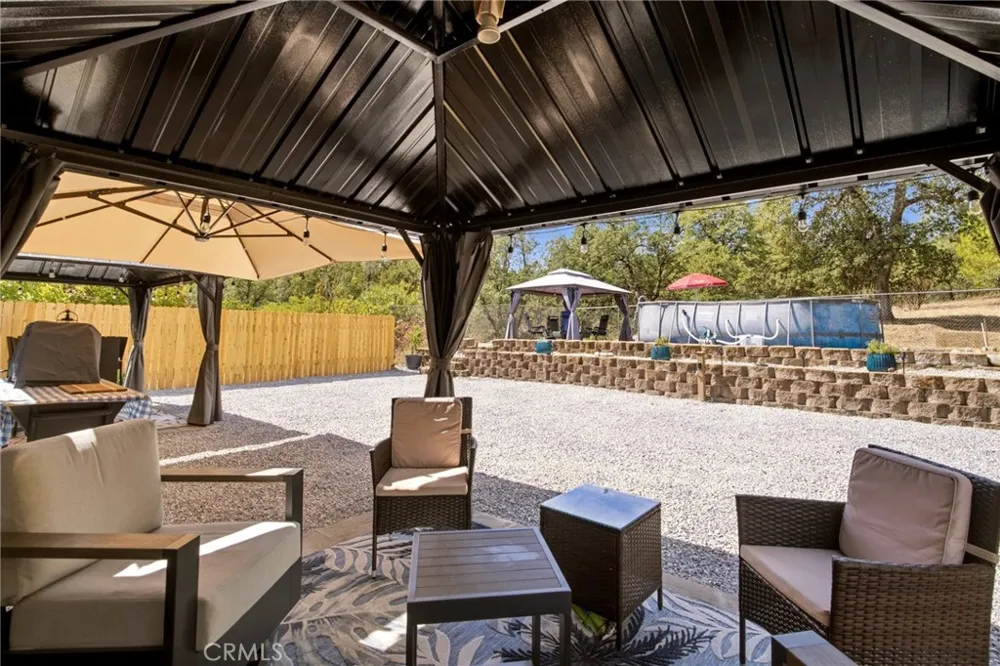 1045 Jaxon Way Redding, CA 96003