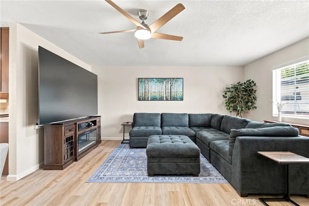 1045 Jaxon Way Redding, CA 96003