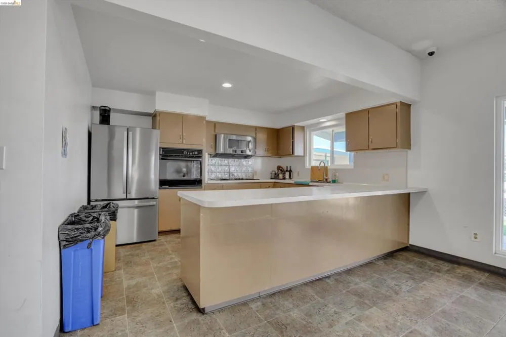 2 Balsam St Vallejo, CA 94589