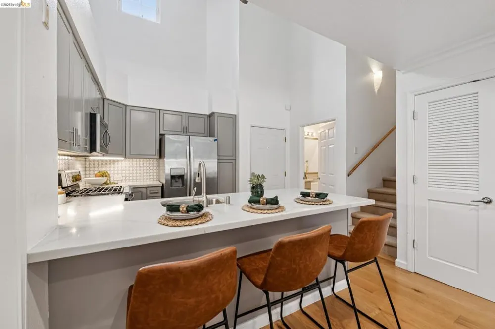 200 Caldecott Ln #308 Oakland, CA 94618
