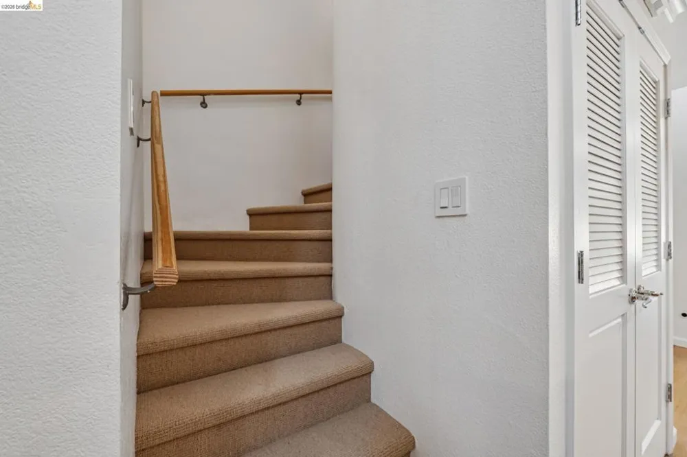 200 Caldecott Ln #308 Oakland, CA 94618