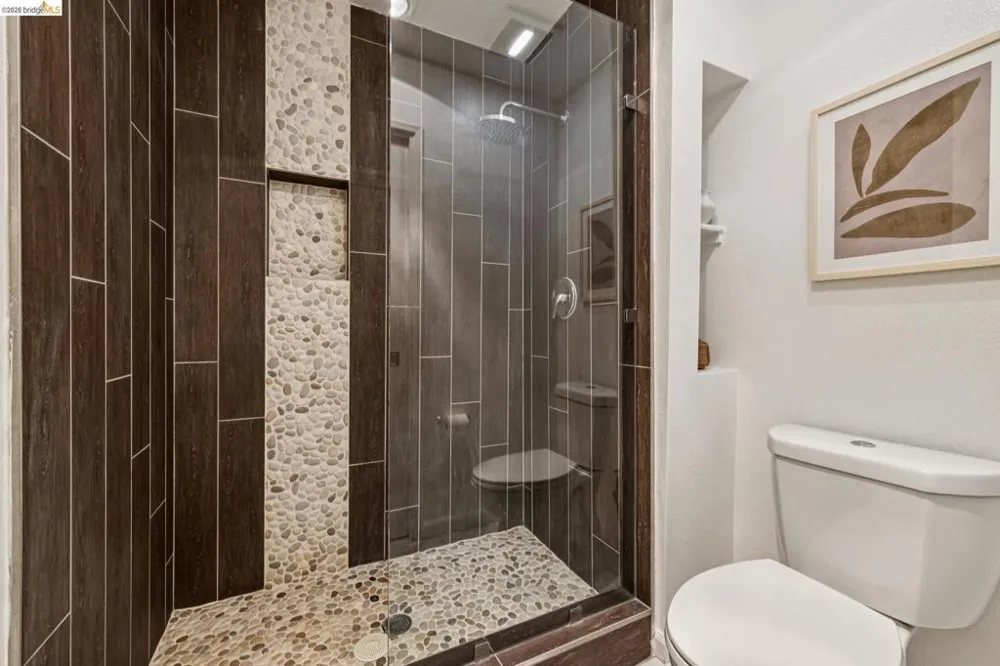 200 Caldecott Ln #308 Oakland, CA 94618
