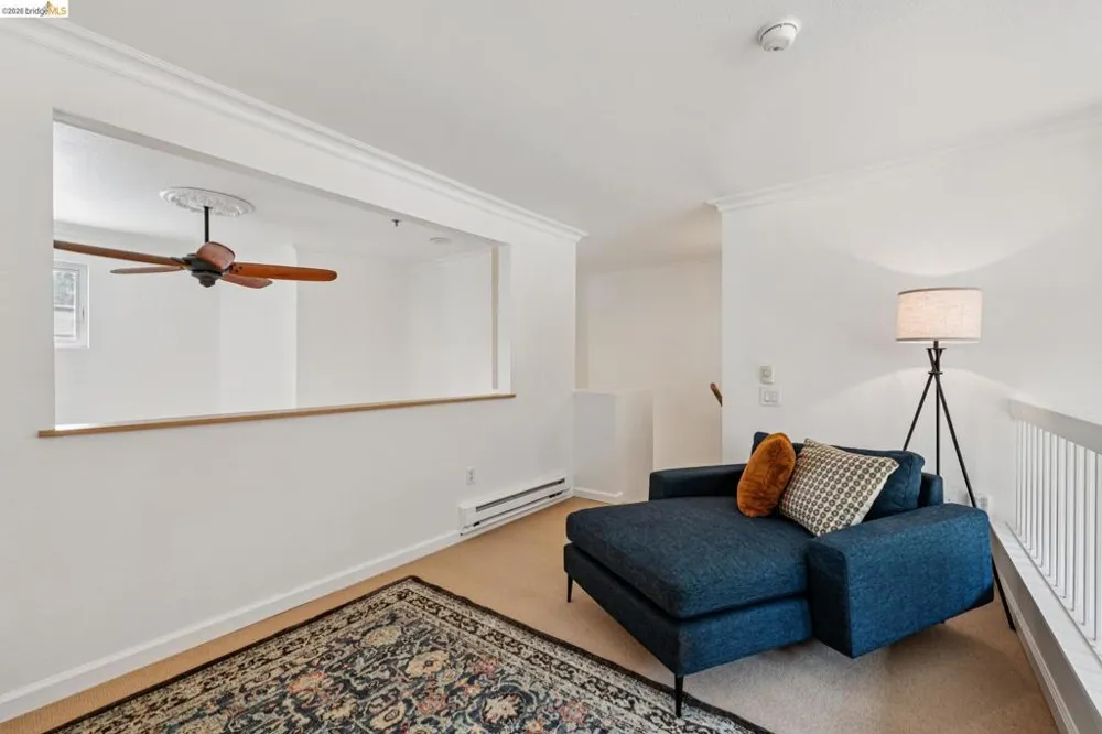 200 Caldecott Ln #308 Oakland, CA 94618