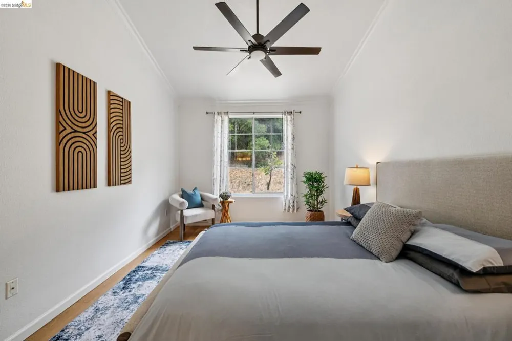 200 Caldecott Ln #308 Oakland, CA 94618