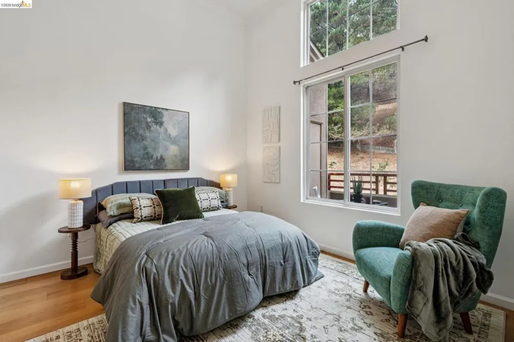 200 Caldecott Ln #308 Oakland, CA 94618