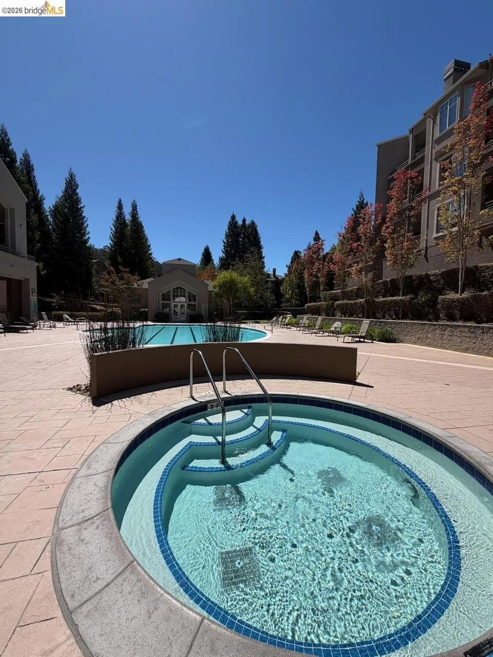 200 Caldecott Ln #308 Oakland, CA 94618