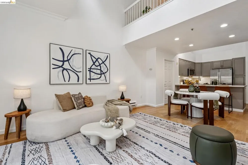 200 Caldecott Ln #308 Oakland, CA 94618