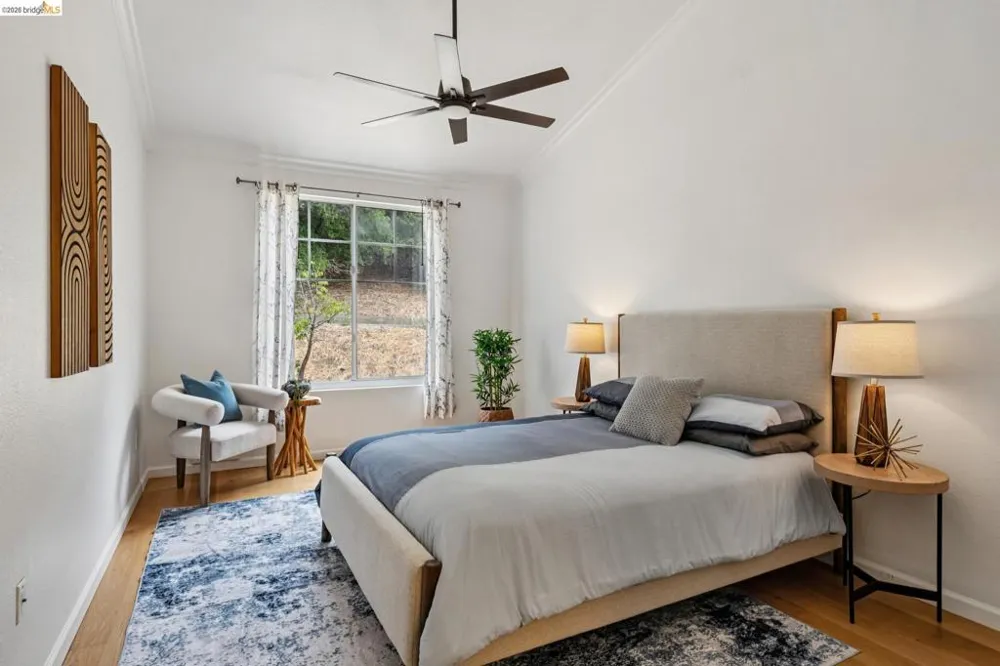 200 Caldecott Ln #308 Oakland, CA 94618