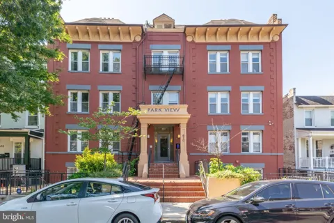 610 IRVING STREET NW #206