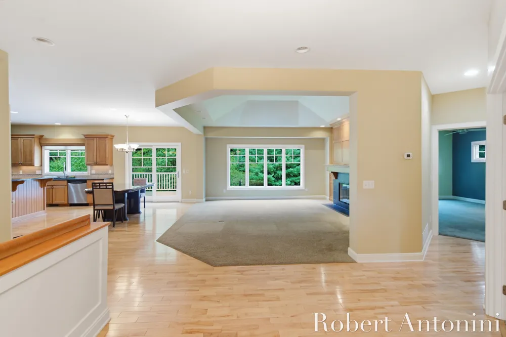 2025 Pine Nook Court NE Grand Rapids, MI 49525