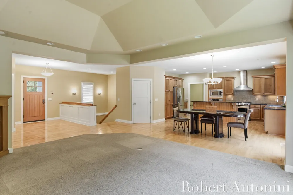 2025 Pine Nook Court NE Grand Rapids, MI 49525