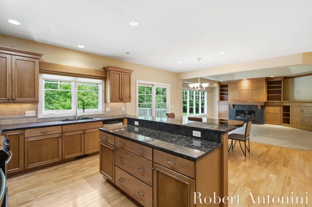 2025 Pine Nook Court NE Grand Rapids, MI 49525