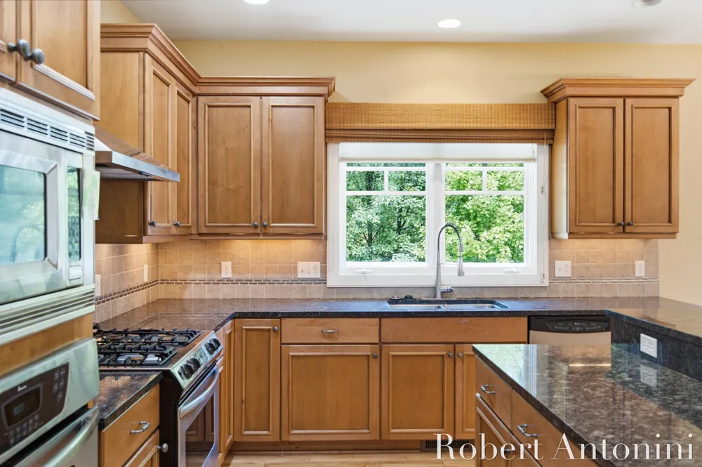 2025 Pine Nook Court NE Grand Rapids, MI 49525