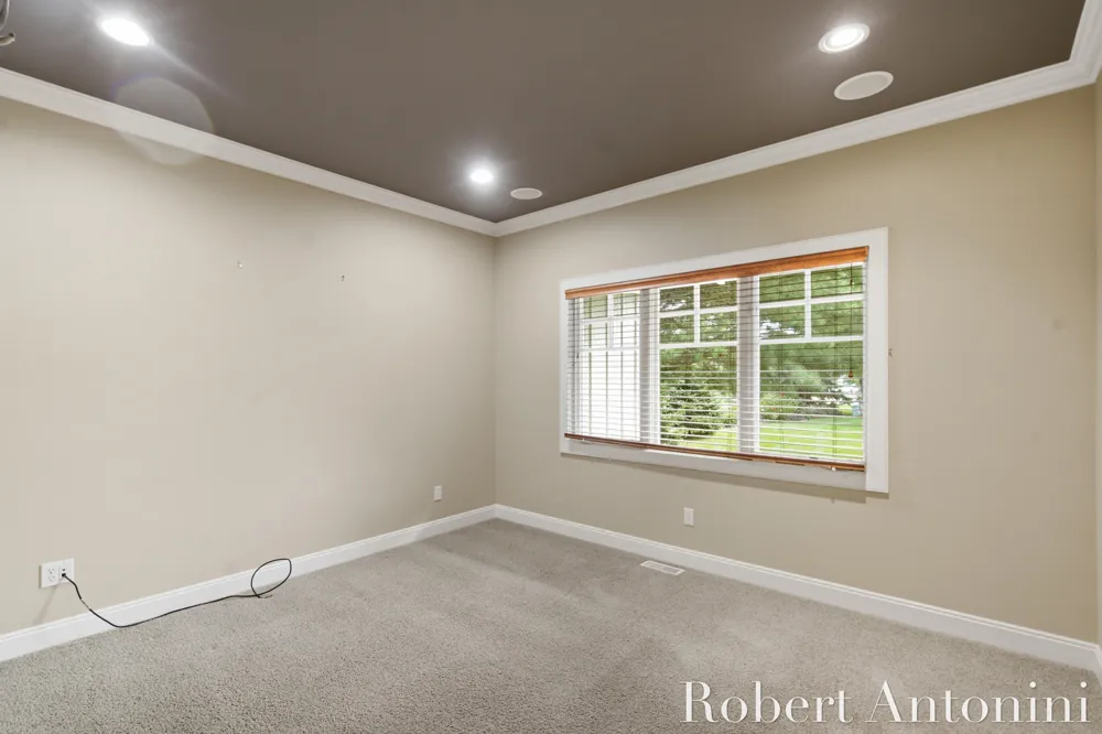 2025 Pine Nook Court NE Grand Rapids, MI 49525