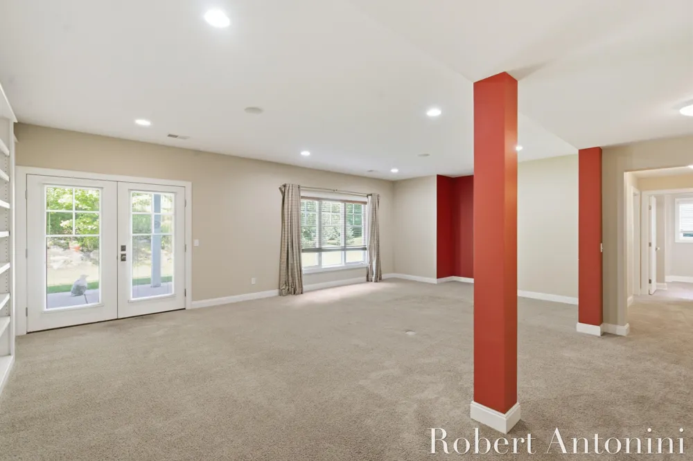 2025 Pine Nook Court NE Grand Rapids, MI 49525