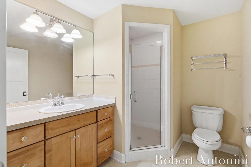 2025 Pine Nook Court NE Grand Rapids, MI 49525