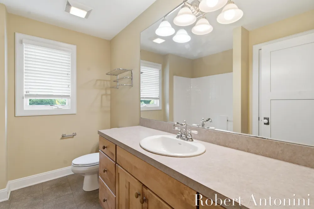 2025 Pine Nook Court NE Grand Rapids, MI 49525