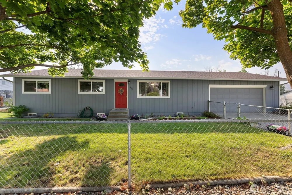 948 4th Ave Okanogan, WA 98840