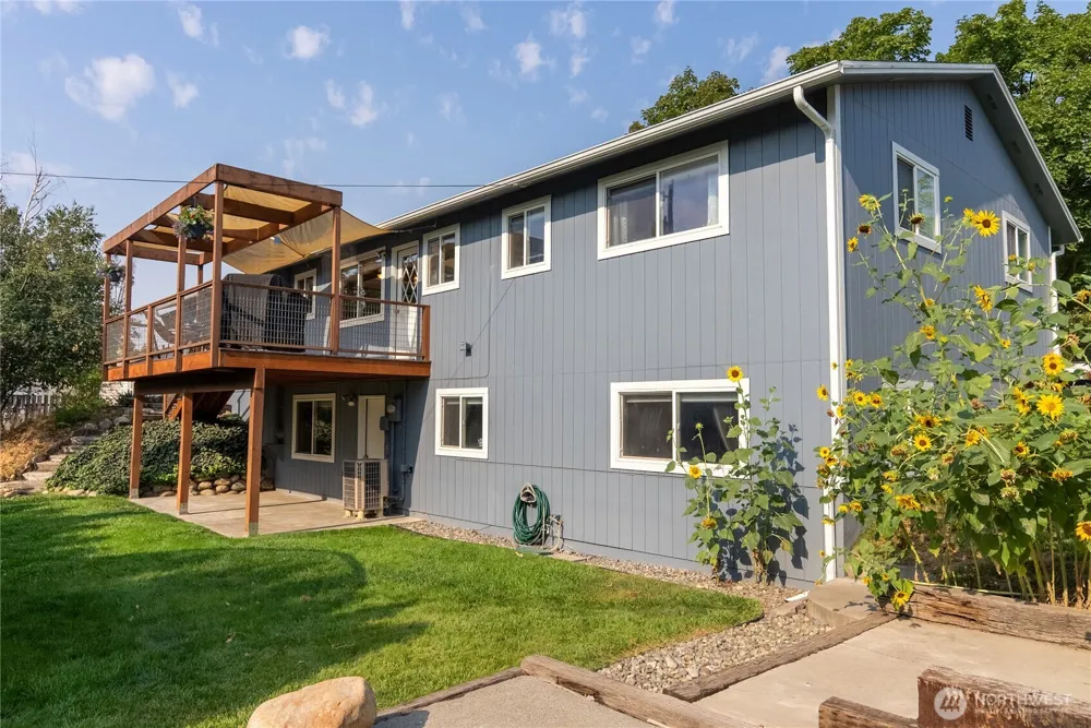 948 4th Ave Okanogan, WA 98840