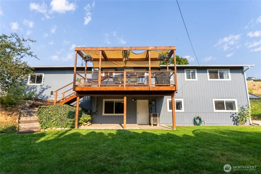 948 4th Ave Okanogan, WA 98840
