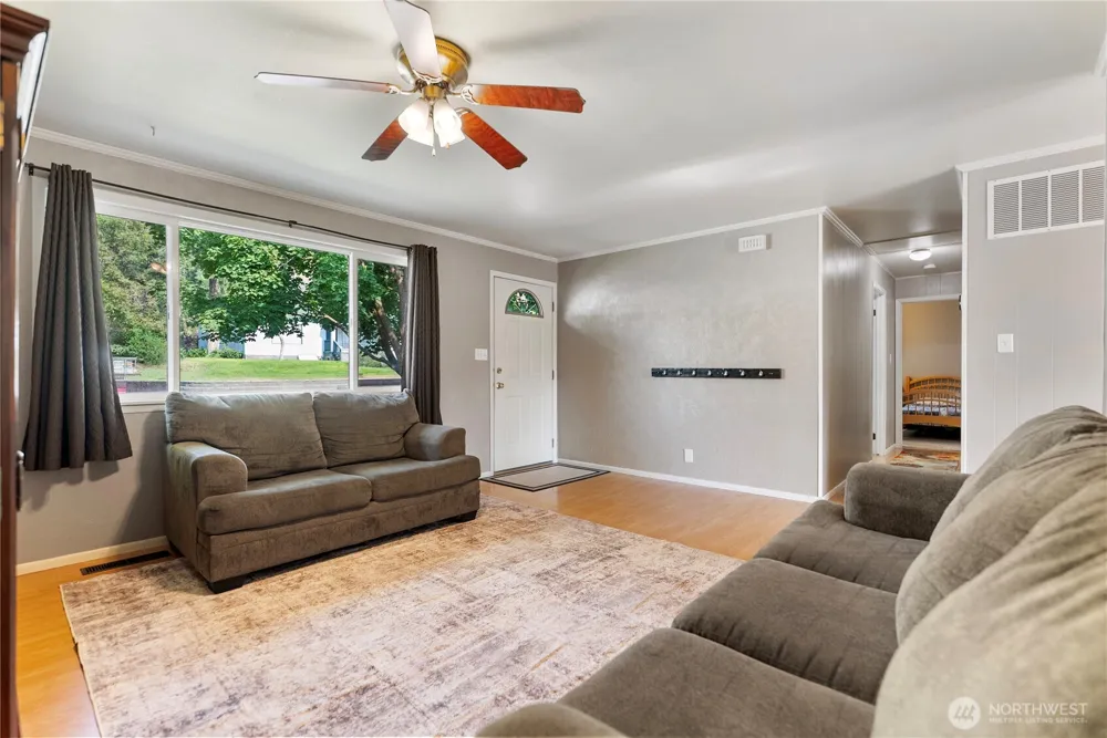 948 4th Ave Okanogan, WA 98840