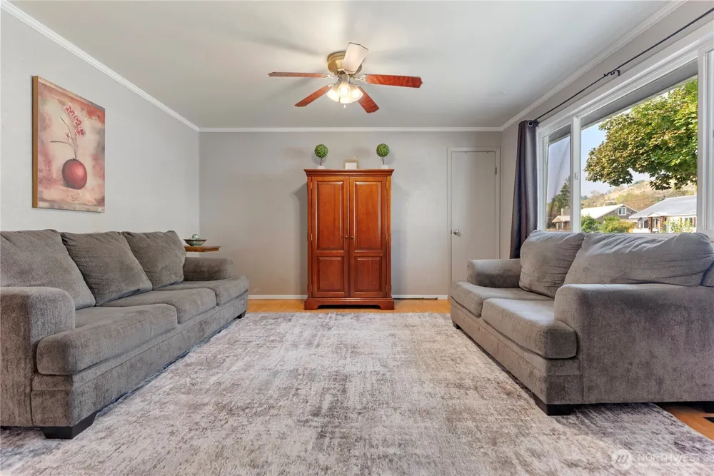 948 4th Ave Okanogan, WA 98840