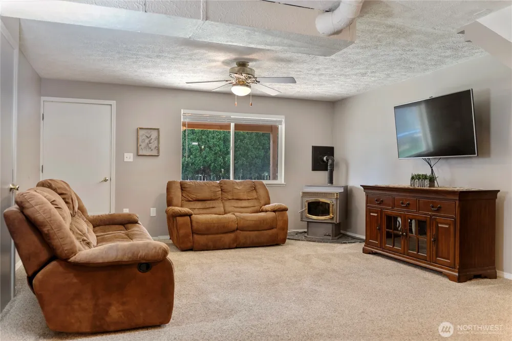 948 4th Ave Okanogan, WA 98840