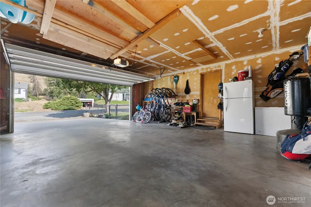 948 4th Ave Okanogan, WA 98840