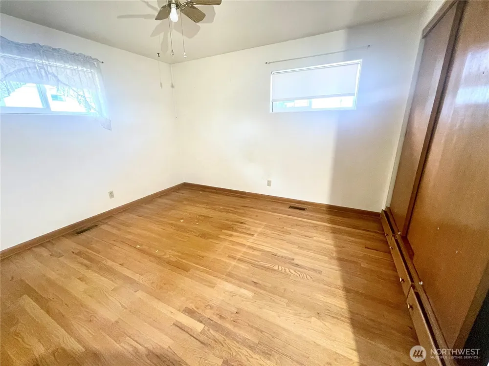 610 SW Front Avenue Castle Rock, WA 98611
