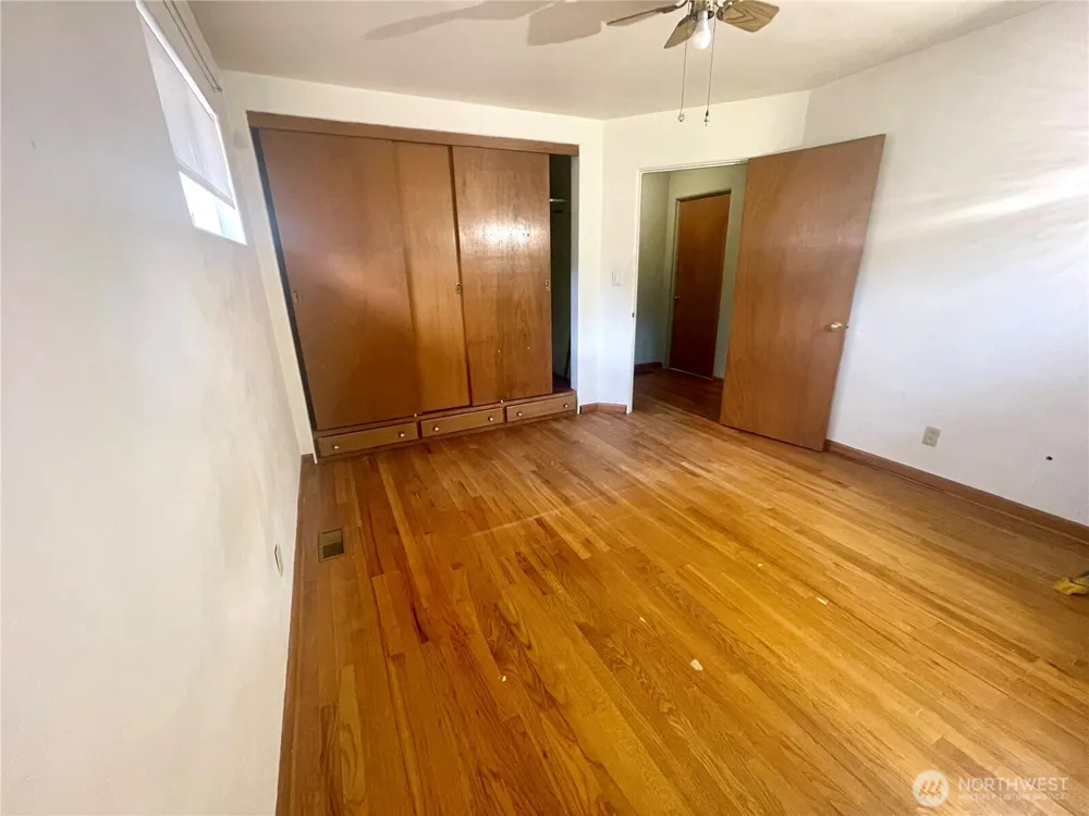 610 SW Front Avenue Castle Rock, WA 98611