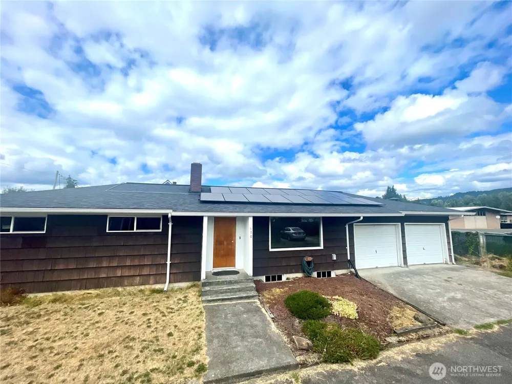 610 SW Front Avenue Castle Rock, WA 98611