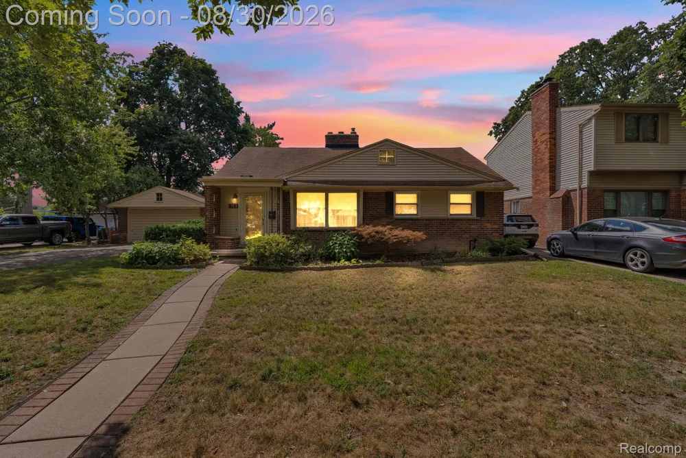 1762 Sherwood Court Dearborn City, MI 48124