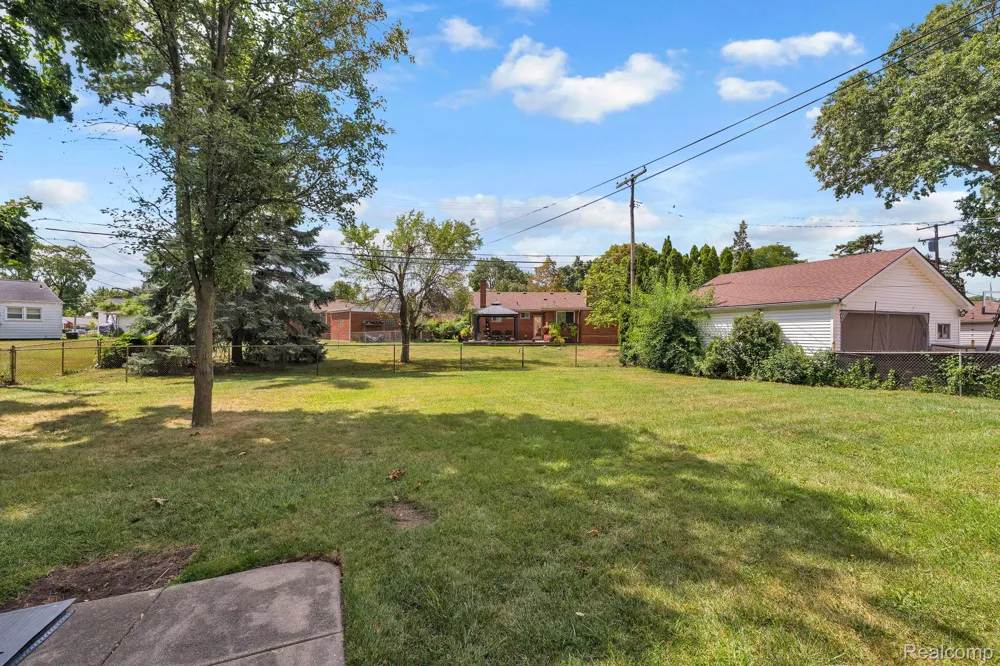 1762 Sherwood Court Dearborn City, MI 48124