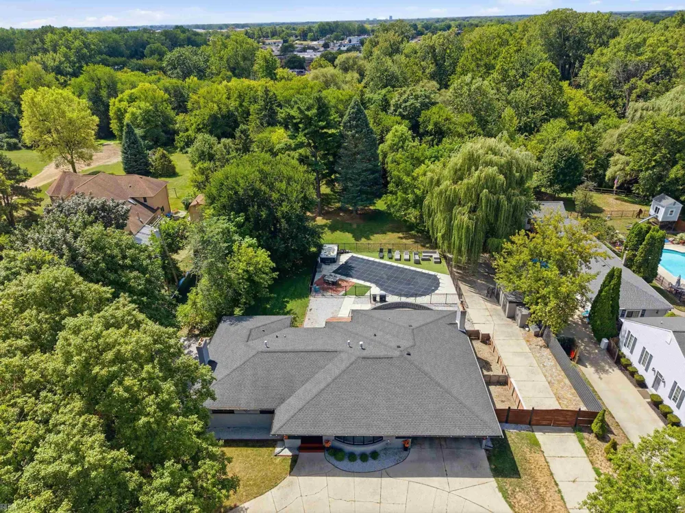 8650 Clinton River Road Sterling Heights City, MI 48314