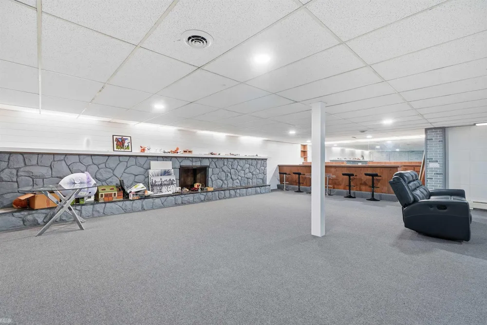 8650 Clinton River Road Sterling Heights City, MI 48314