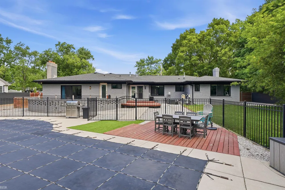 8650 Clinton River Road Sterling Heights City, MI 48314