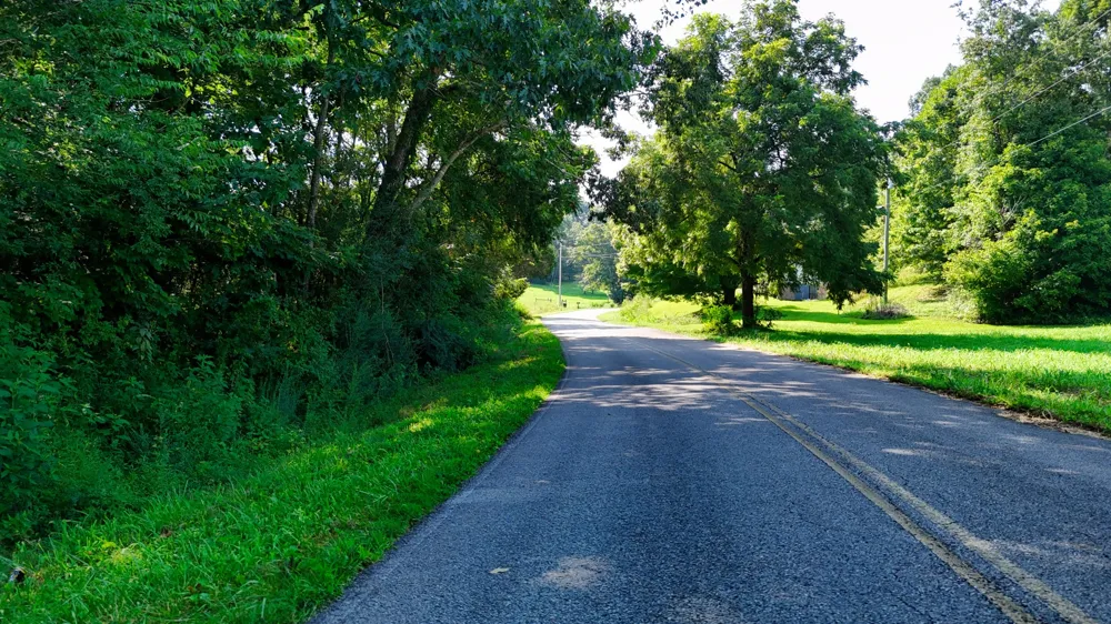1 Moss Rd Philadelphia, TN 37846