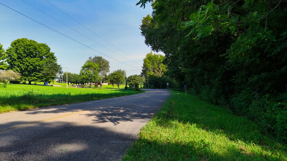 2 Moss Rd Philadelphia, TN 37846