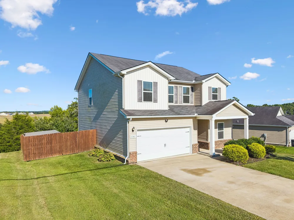 2247 Bee Hive Dr Columbia, TN 38401