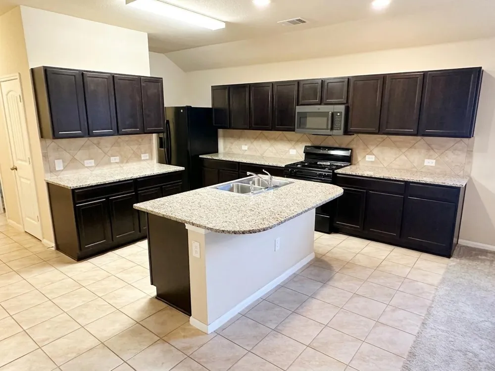 608 Kaluga Trail Leander, TX 78641