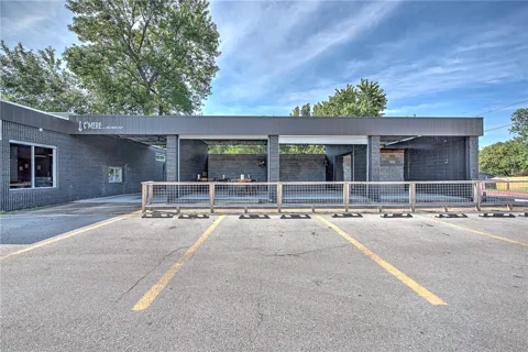 2229 E Huntsville Road