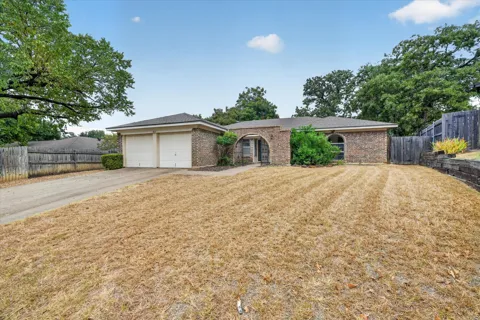 1617 Bent Oak Drive