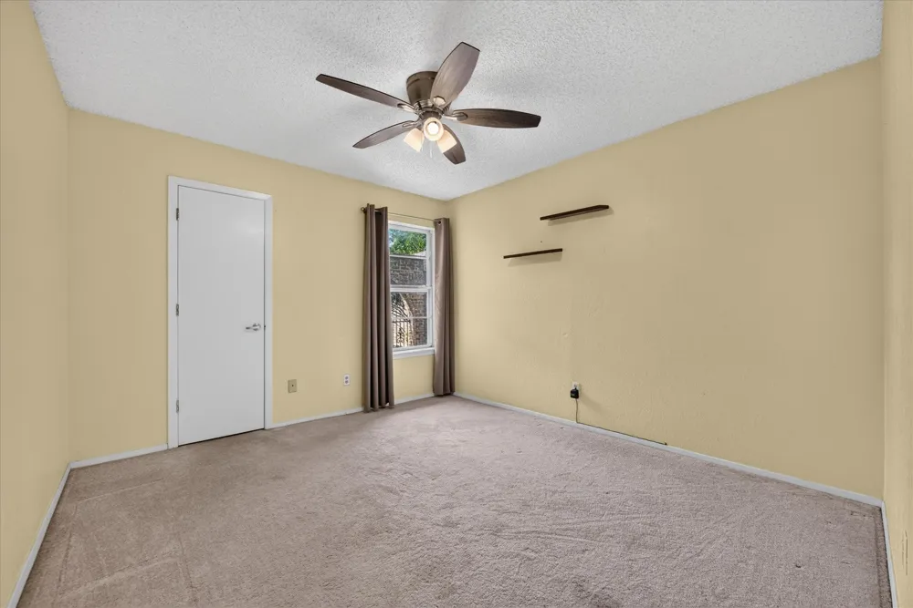 1617 Bent Oak Drive Bedford, TX 76021