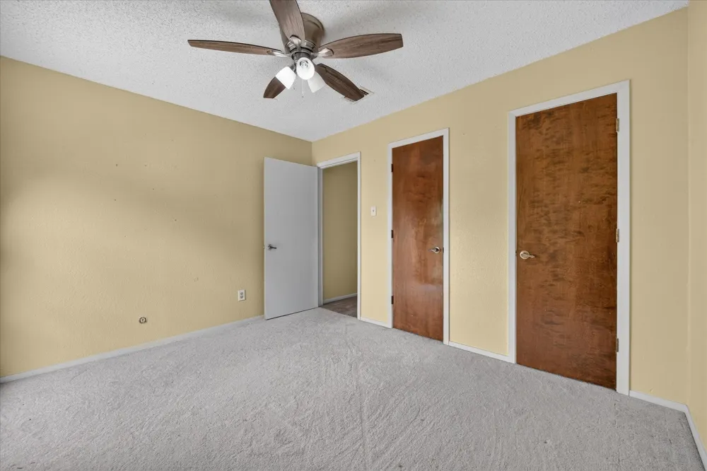 1617 Bent Oak Drive Bedford, TX 76021