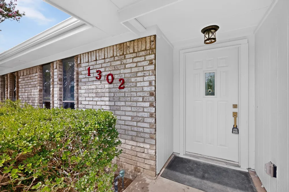 1302 Yale Boulevard Richardson, TX 75081