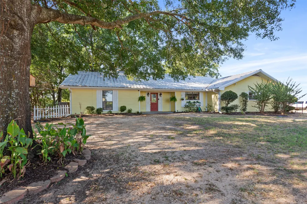 420 E US Highway 84 Fairfield, TX 75840