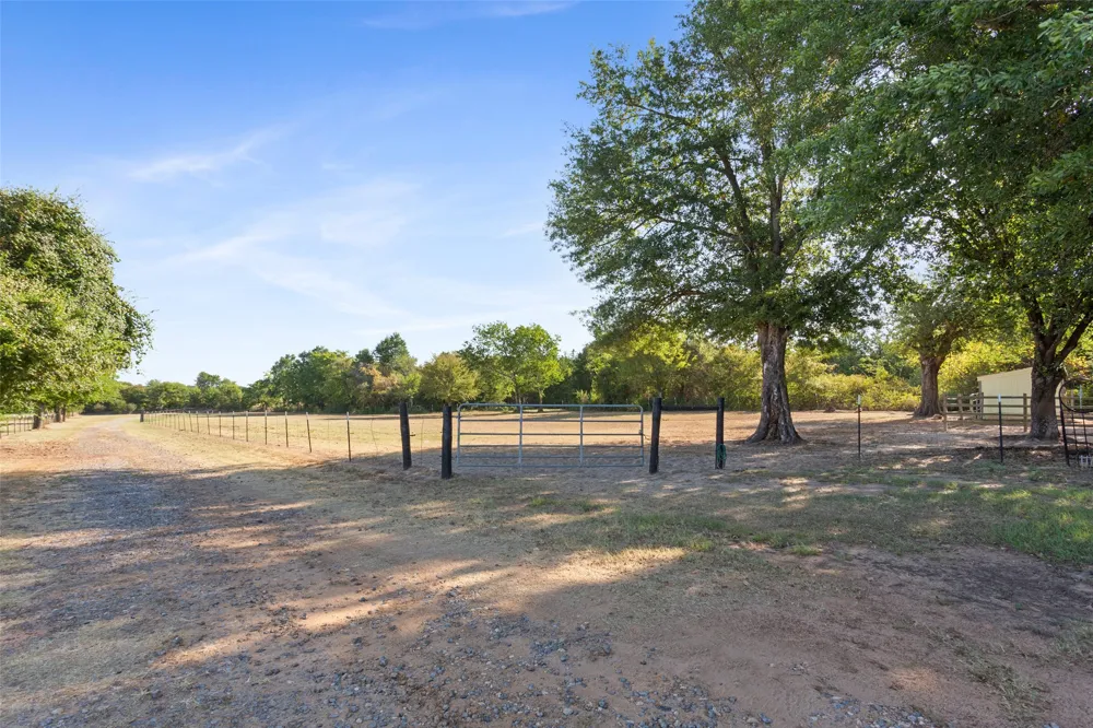 420 E US Highway 84 Fairfield, TX 75840