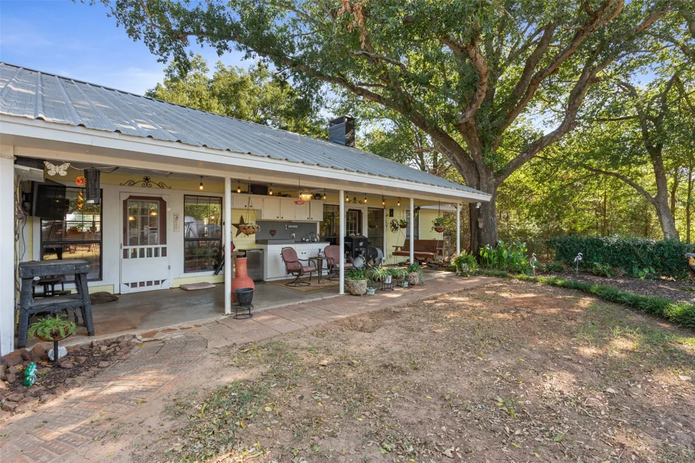 420 E US Highway 84 Fairfield, TX 75840